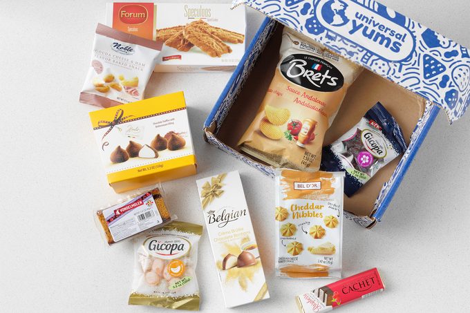 9 Snack Subscription Boxes To Feed Your Cravings Toh23 Pu6240 Dr 04 21 3b
