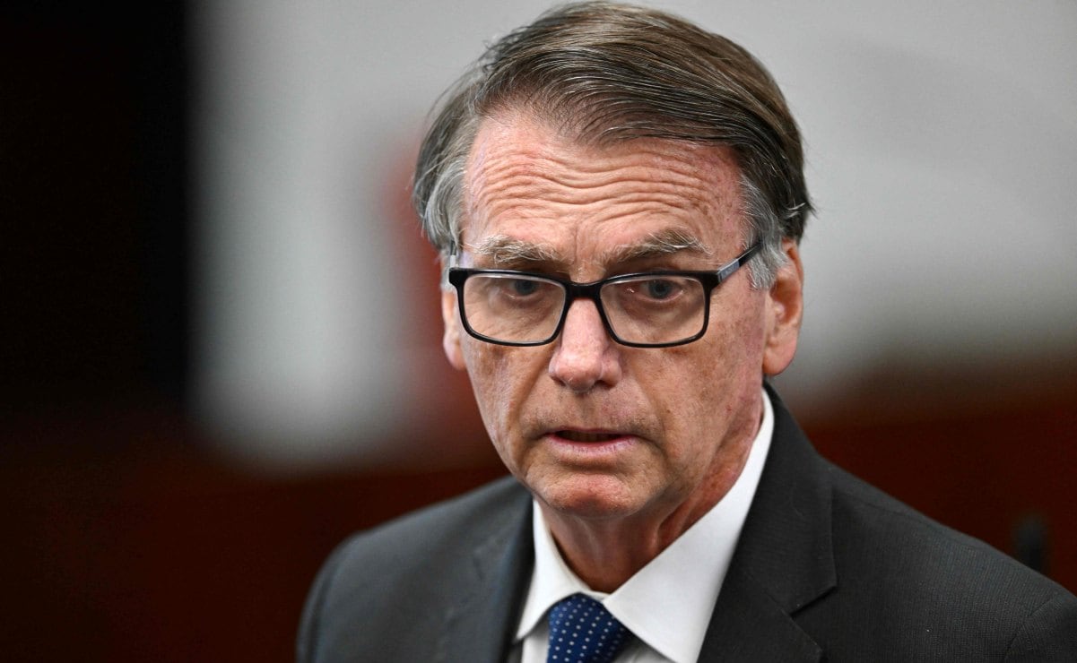 Bolsonaro reafirma a su hijo como candidato presidencial en 2026 en una ...