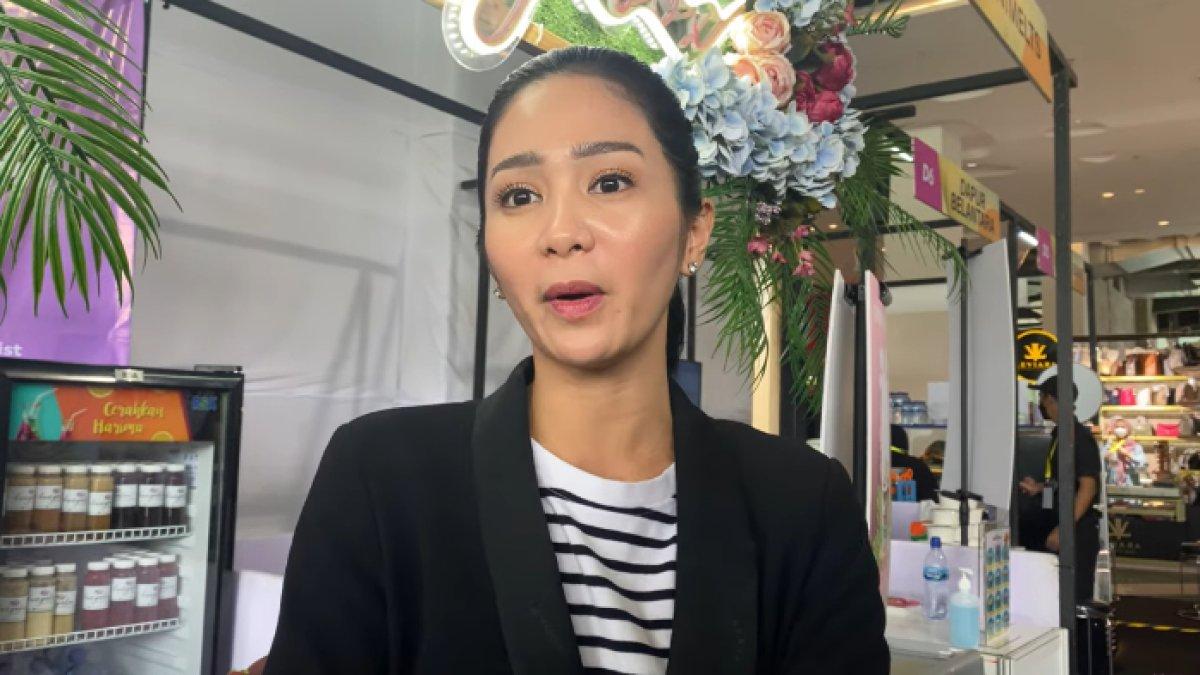 ,Bunga Zainal Jual Segala Aset di Bali demi Mengatasi Trauma Penipuan: Fokus pada Kesembuhan