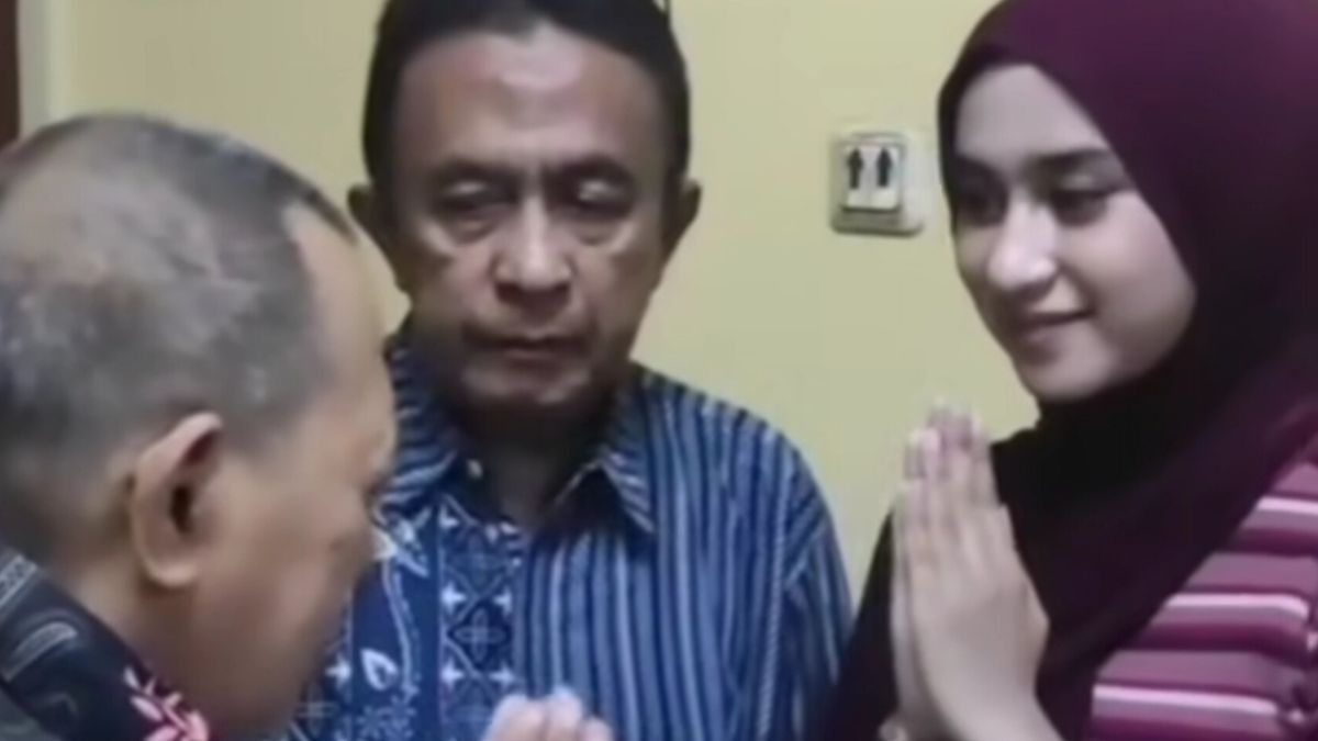 Maafkan Kakek yang Menyebutnya 'Teroris': Kisah Wanita di TransJakarta dan Alasannya