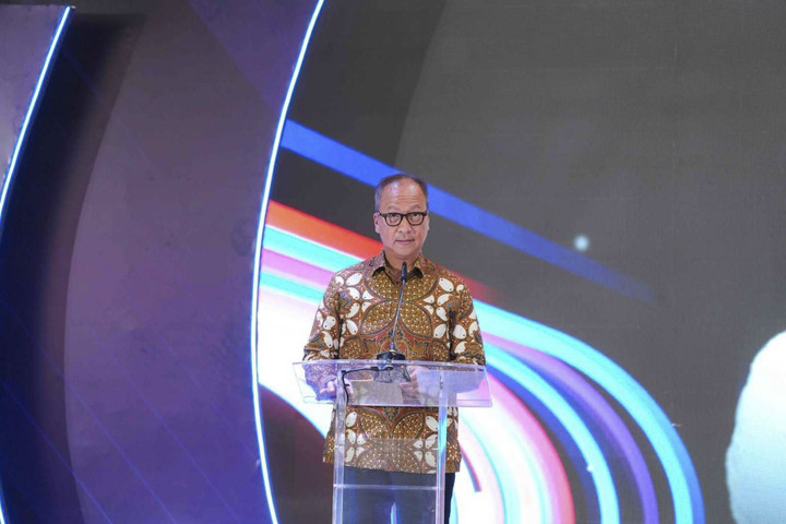 Investasi Otomotif Bertambah, Menteri Perindustrian Puji Pabrik Mercedes Baru di Cikarang