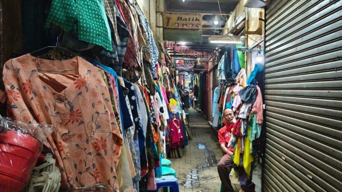 Pedagang Pakaian di Pasar Kesulitan, Hanya Raih Rp20 Ribu Sehari: Bisnis Tradisional vs Serbuan Belanja Online