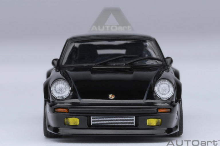 完璧すぎて可愛げがない 湾岸ミッドナイト』朝倉アキオが駆る「悪魔のZ」S30Z 2種と島達也の ミニカー