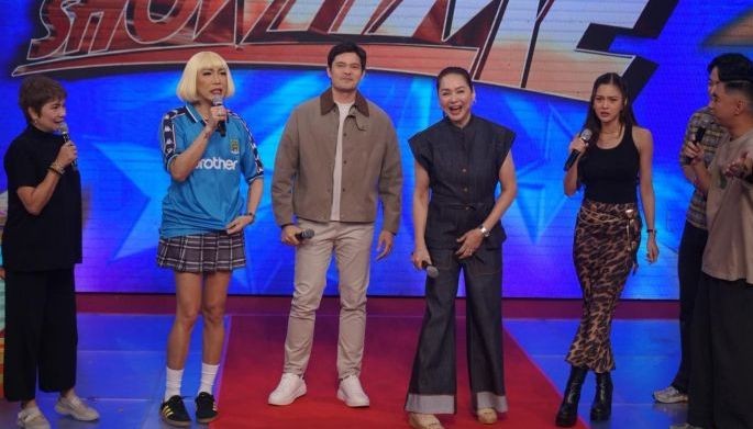 Dingdong Dantes plays against Karylle, other 'It's Showtime' hosts