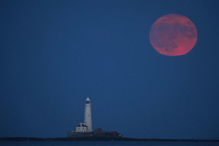 Best time and places to see rare Strawberry Moon this week