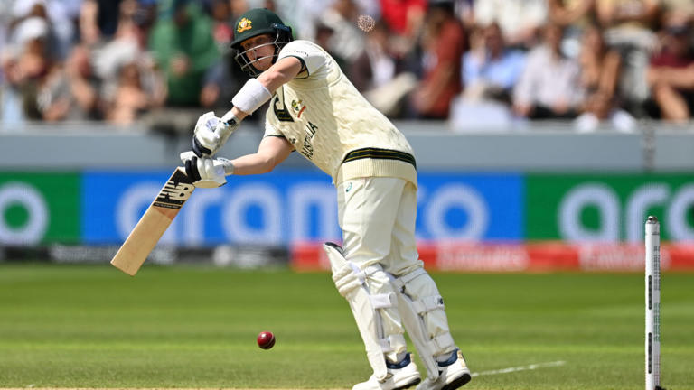 लॉर्ड्स में स्टीव स्मिथ ने रचा इतिहास, वेस्टइंडीज के इस दिग्गज को छोड़ दिया  पीछे