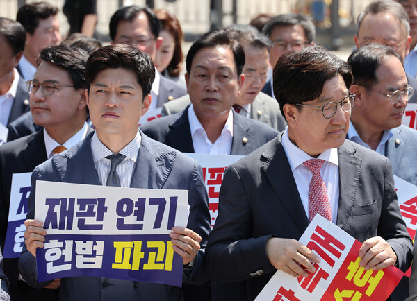 유승민 "국힘 집안싸움, 정상적 당 모습 아냐" 경기지사 출마설 일축