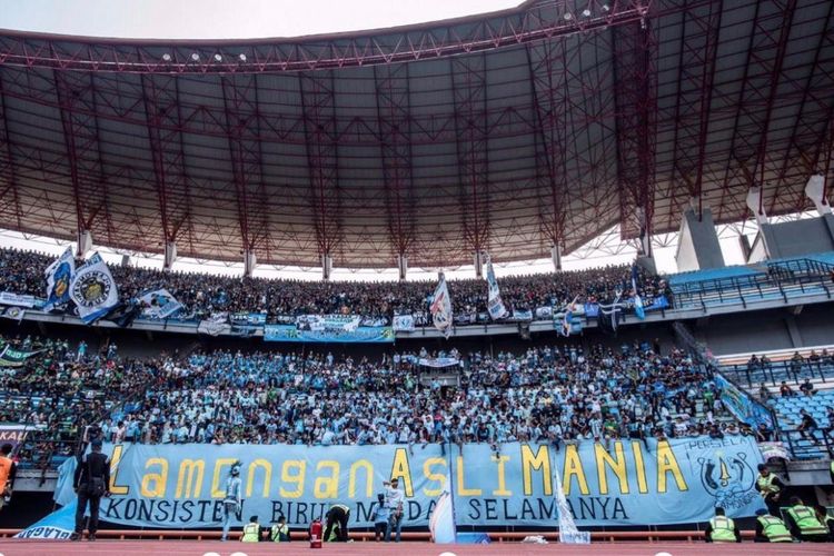 Pengikut Persela Berani Jalan Kaki ke Mekah Jika PSIS Ungguli Laskar Joko Tingkir!