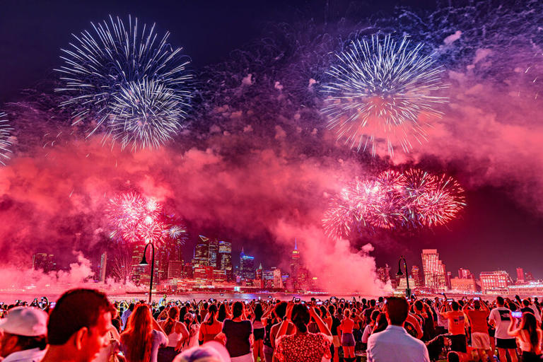 where to see fireworks nyc 4th of july