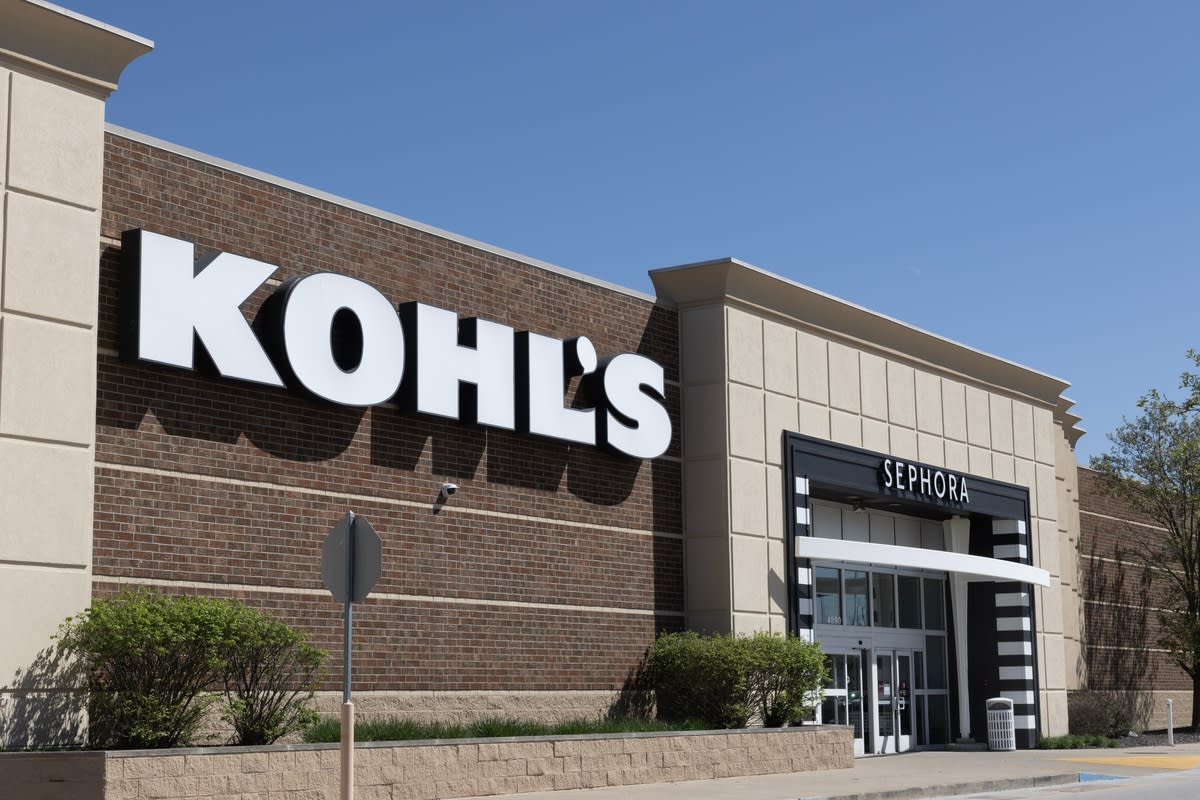 Kohl&amp;#39;s Has &amp;#39;Gorgeous&amp;#39; Crystal Hoop Earrings on Sale for Just $18