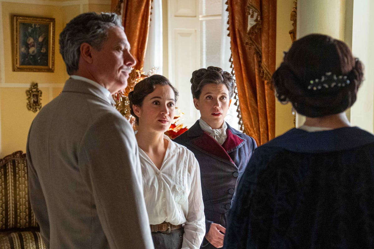 la promesa tve martina, catalina, lisandro