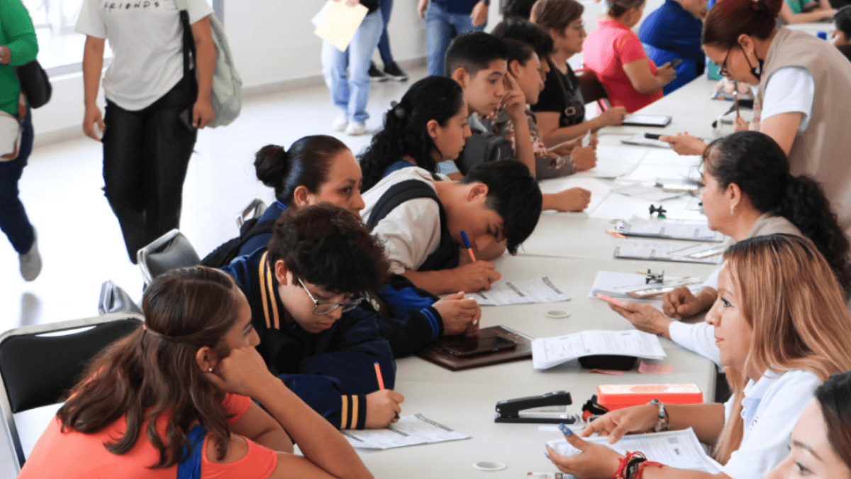 Back to Basics: 13 'Useless' School Rules From the Past That Secretly ...