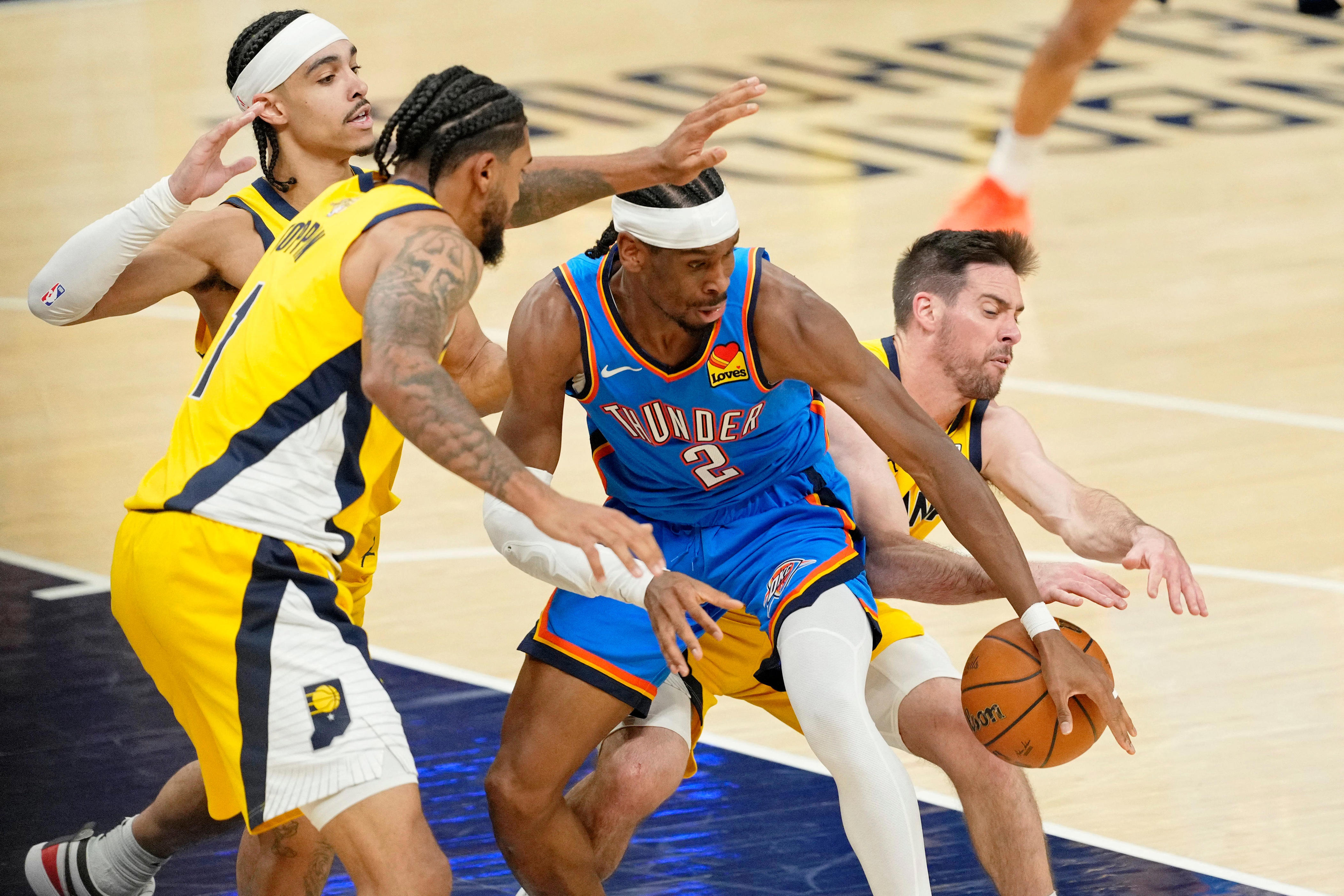 AA1H45QN Thunder vs Pacers: Tyrese Haliburton's Game 7 Push Forces NBA Finals Showdown