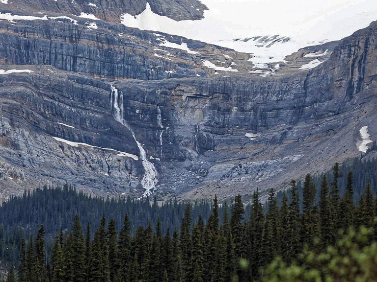 One dead after rockslide near Bow Glacier Falls in Banff National Park
