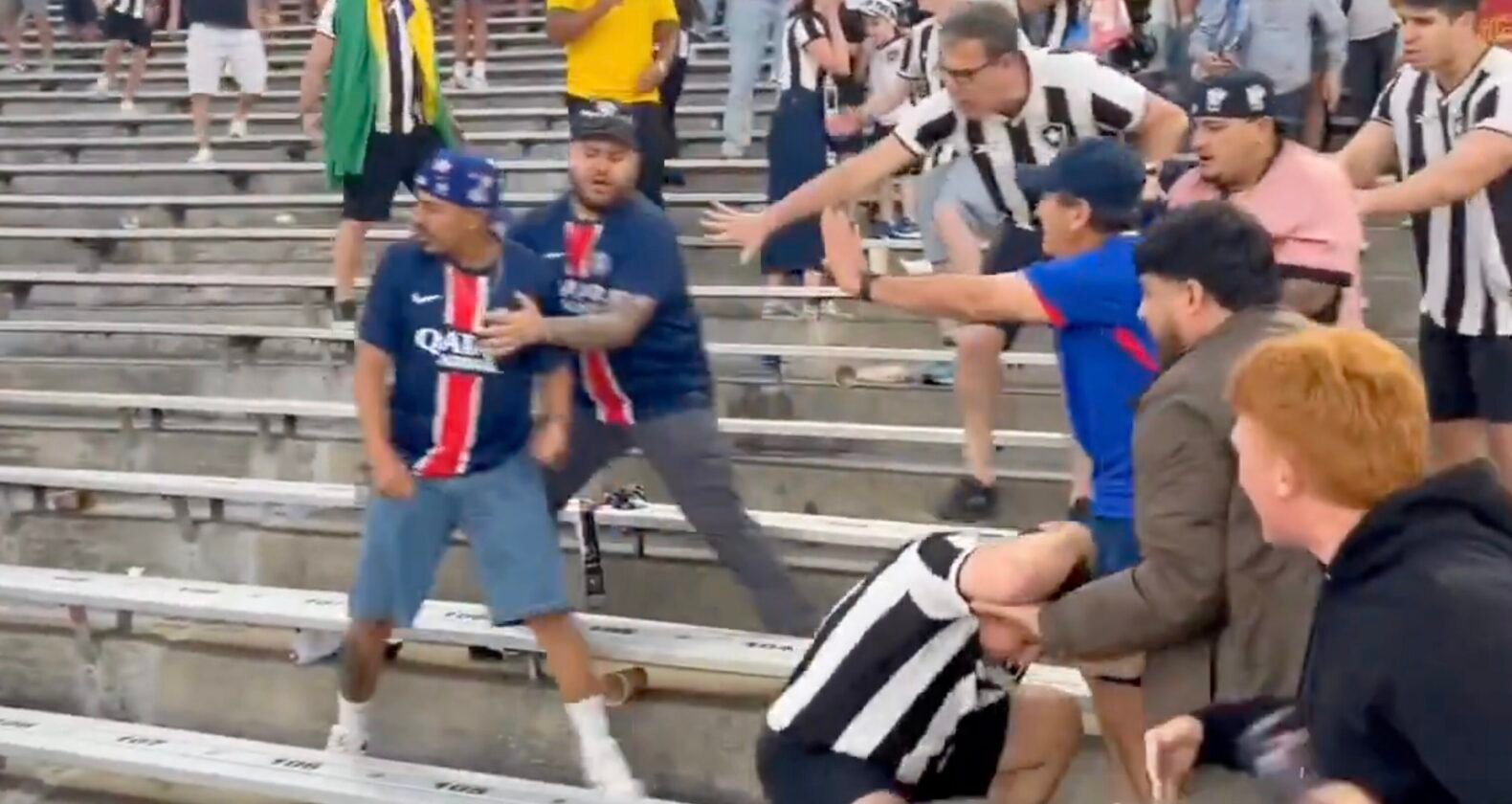 Watch. PSG vs Botafogo: Fan Fight Breaks Out in the Stands