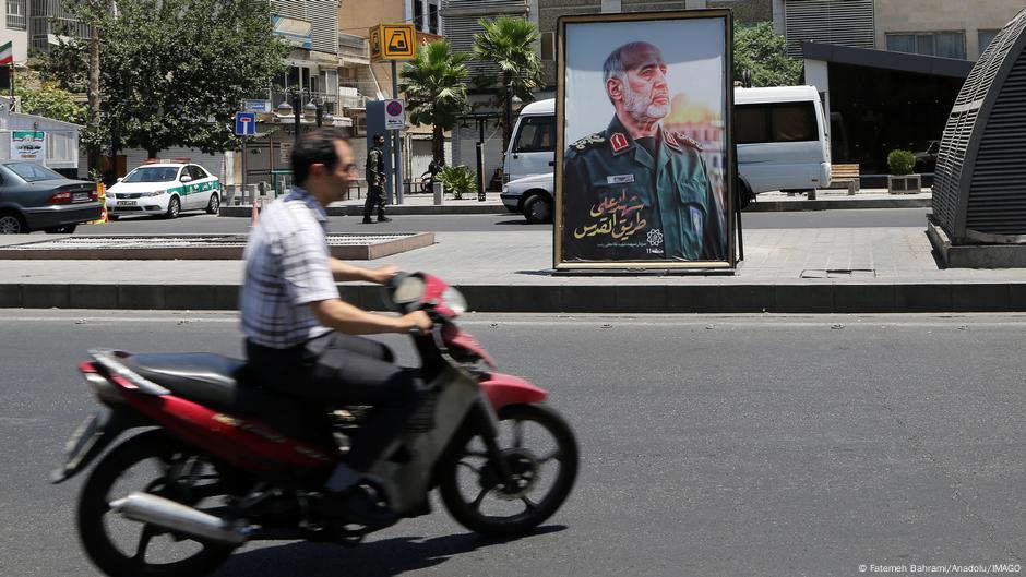 Военная и политическая мощь КСИР в настоящее время намного превосходит регулярную армию Ирана