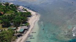 Pantai Ujung Genteng: Wisata Sukabumi dengan Pasir Putih dan Konservasi Penyu Hijau