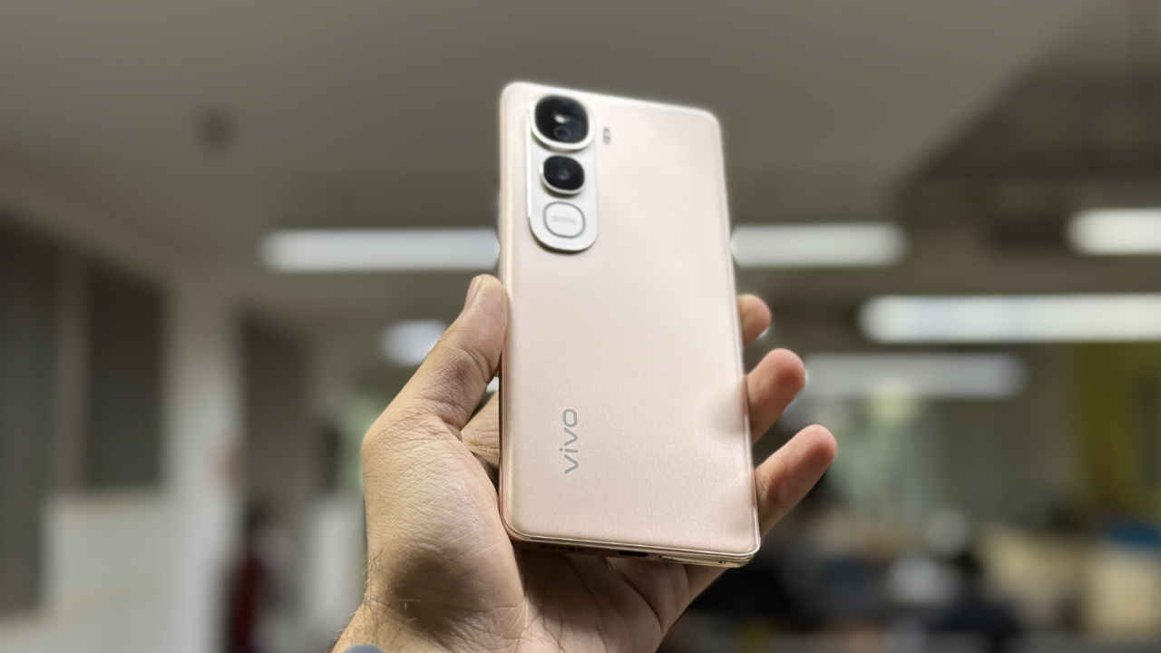 Vivo Y400 Pro 5G with MediaTek Dimensity 7300 chipset launched in India:  Check price, specs