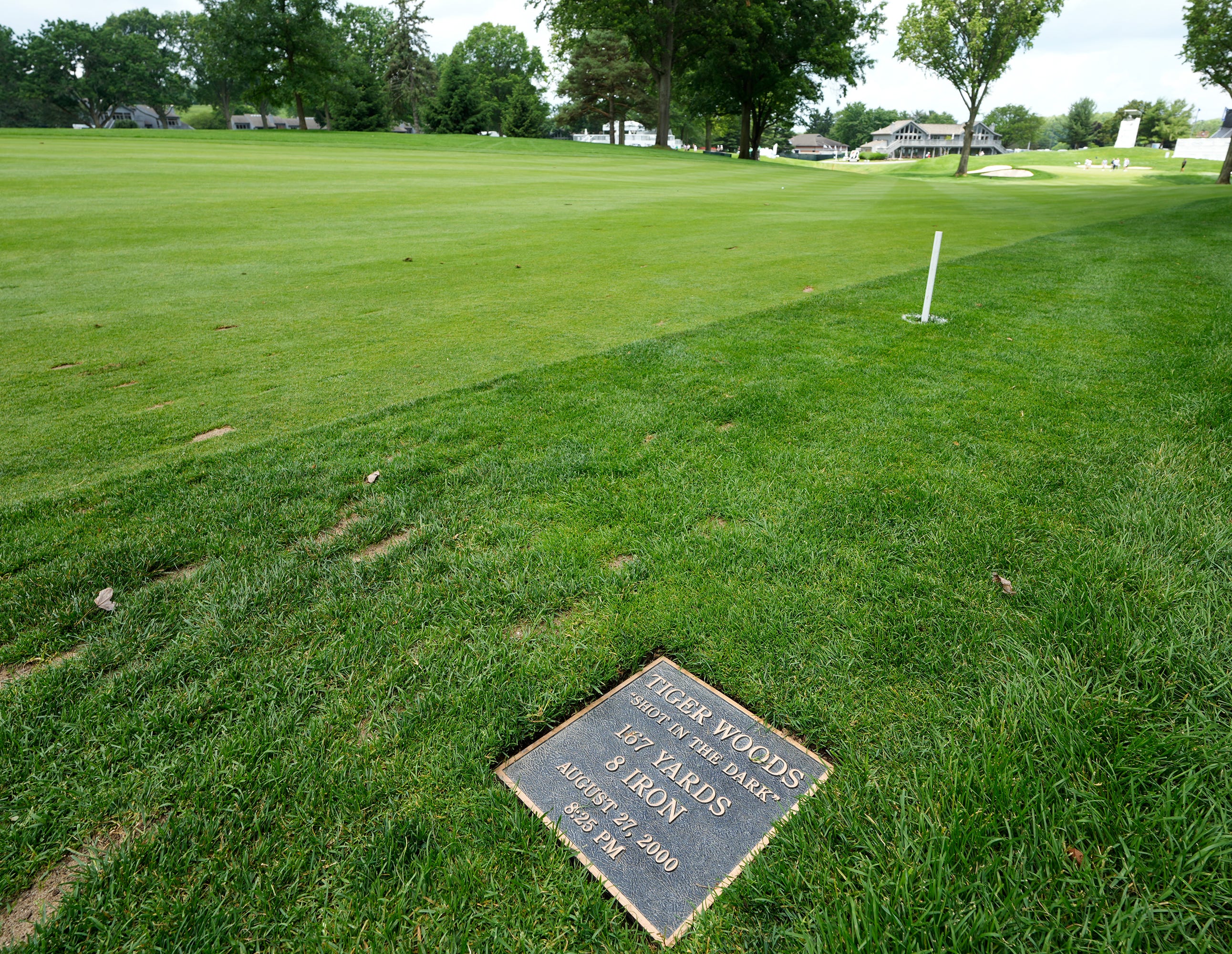 AA1H5w5c Tiger Woods' 'Dark Shot' Still Echoes at Firestone Country Club 25 Years On