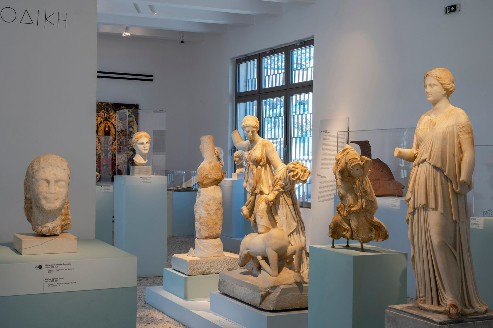 Η έκθεση "Κυκλαδίτισσες" εγκαινιάζει το ανακαινισμένο Αρχαιολογικό Μουσείο της Θήρας