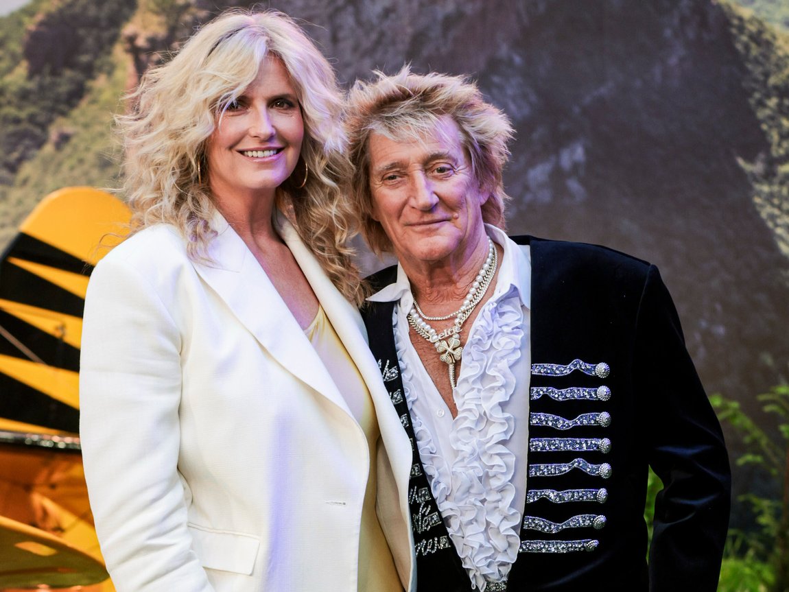 Rod Stewart and Penny Lancaster: Romantic Trip for Wedding ...