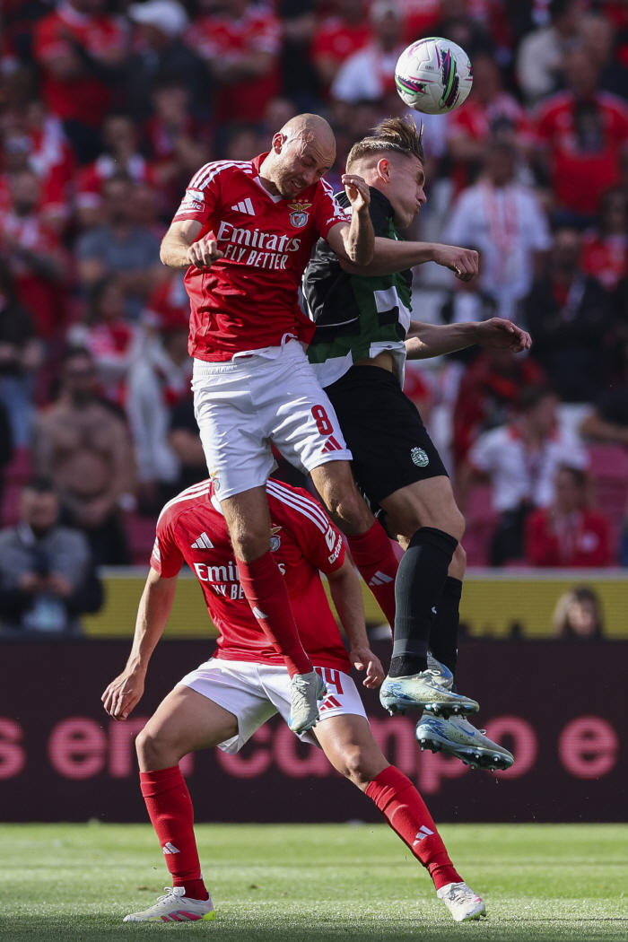 I want to go to Arsenal! Man Utd set their sights on £80m striker to ...