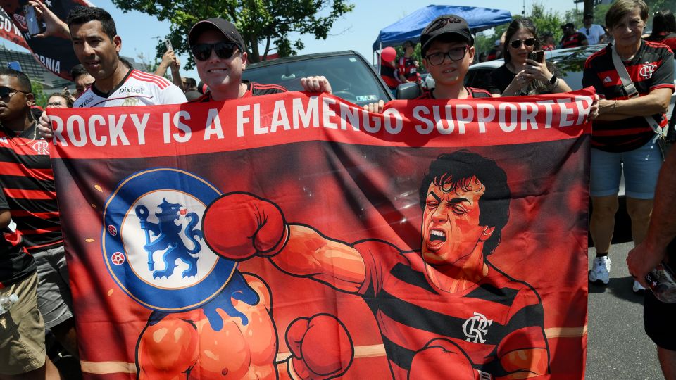 AA1H7Fj6 FIFA's Vision on Display: English and Brazilian Teams Battle It Out in Philadelphia