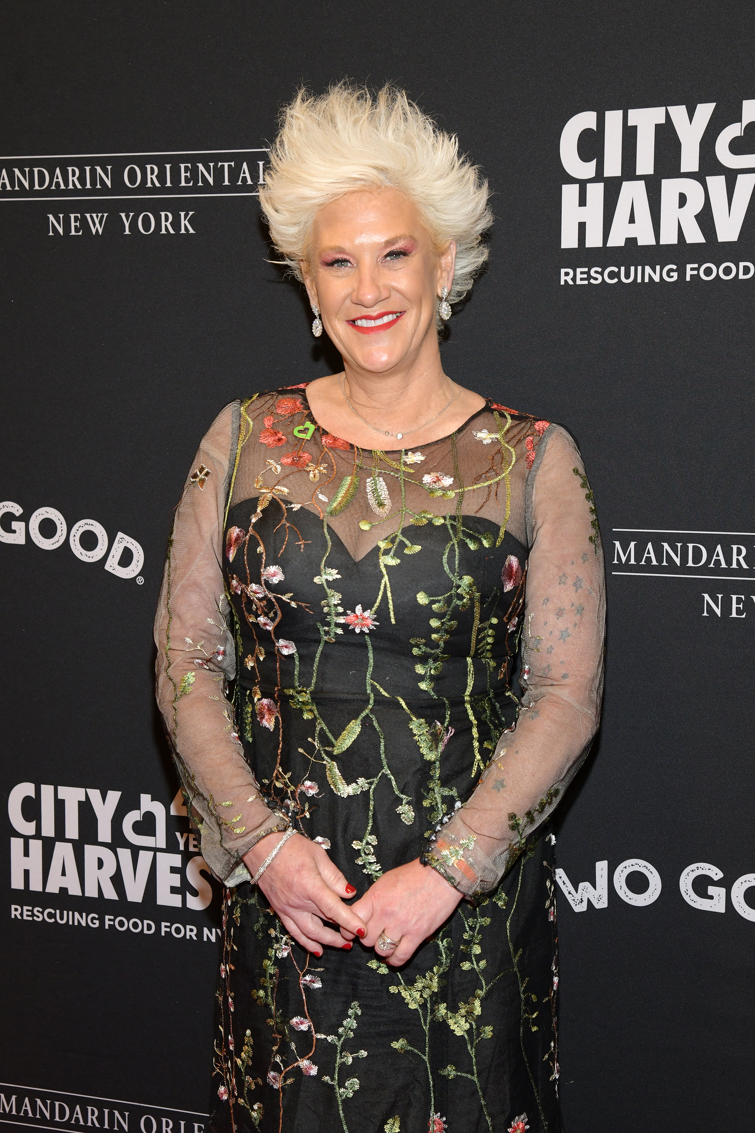 Anne Burrell’s death being investigated as a possible drug overdose(00)