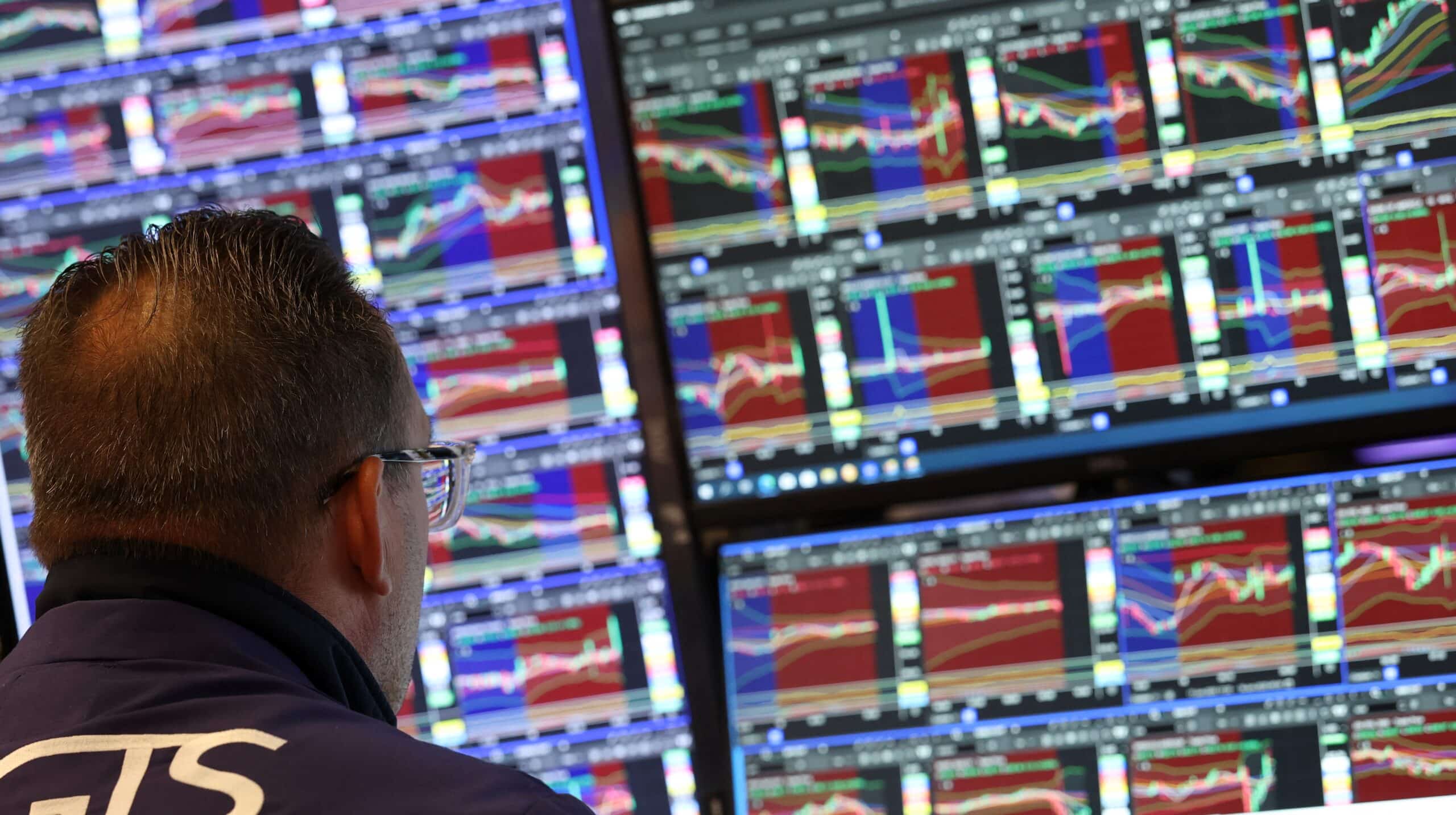 US, European stocks rise despite latest jump in oil prices