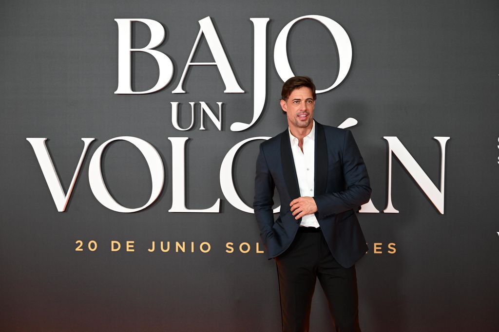 William Levy durante la premier de 'Bajo Un Volcán', en Madrid, España.