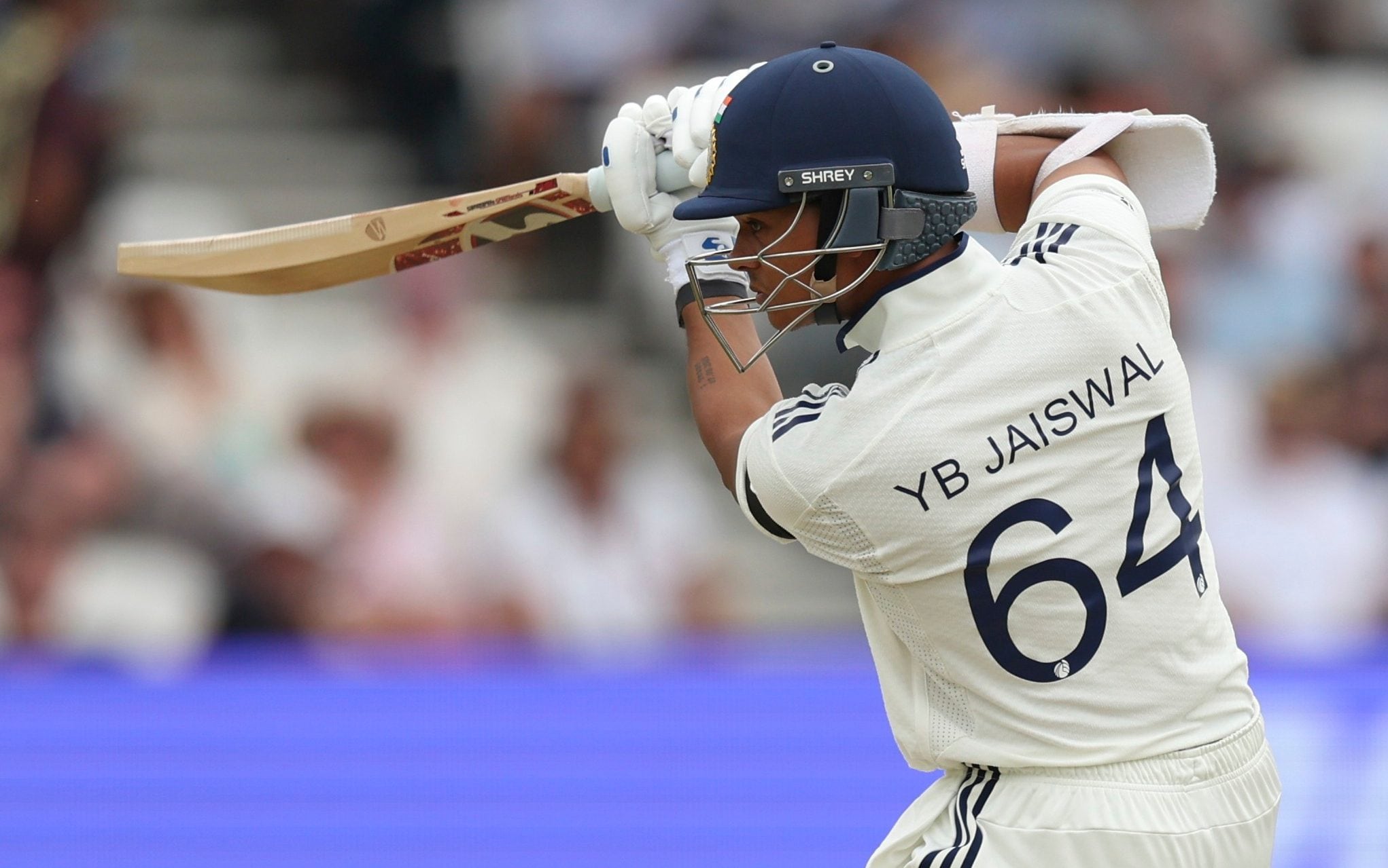 AA1H7njO Ben Stokes Faces His 'Nasser at Brisbane' Moment as India's Batting Blitz Continues