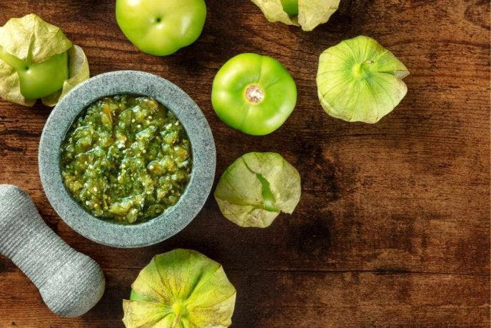Receta de salsa verde cruda con cilantro, picosita y perfecta para tacos