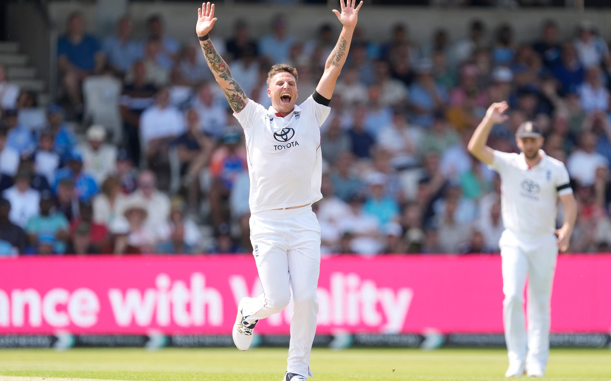 AA1H7pdp Ben Stokes Faces His 'Nasser at Brisbane' Moment as India's Batting Blitz Continues