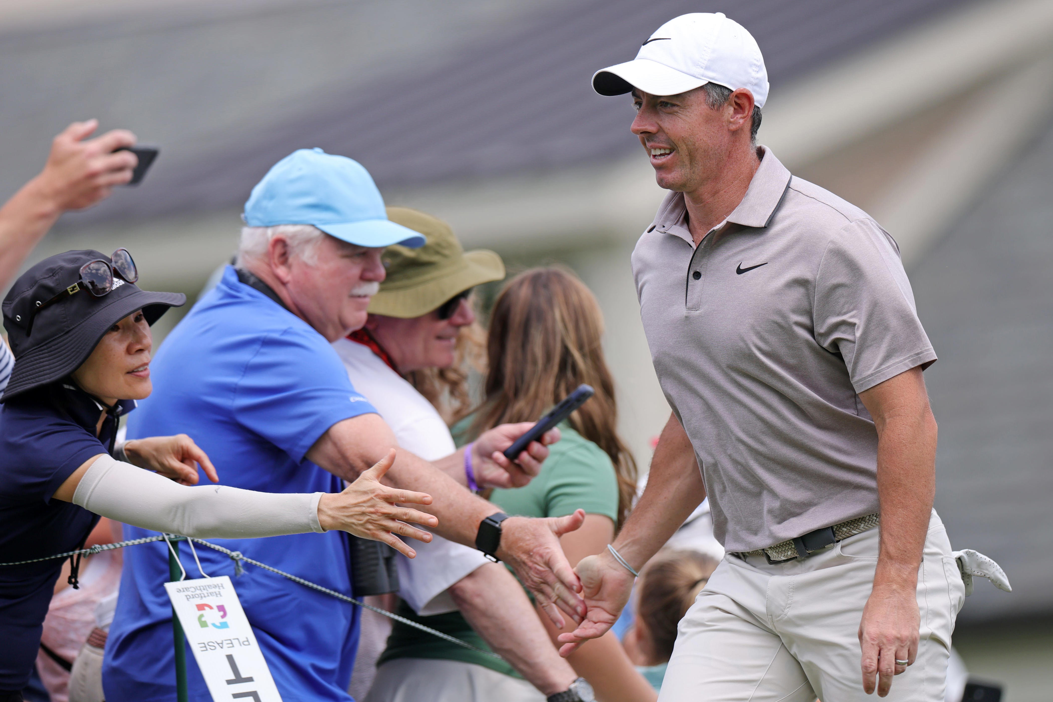 AA1H7xfd PGA Tour Showdown: Three Players Tied for Lead After Second Round at 2025 Travelers Championship