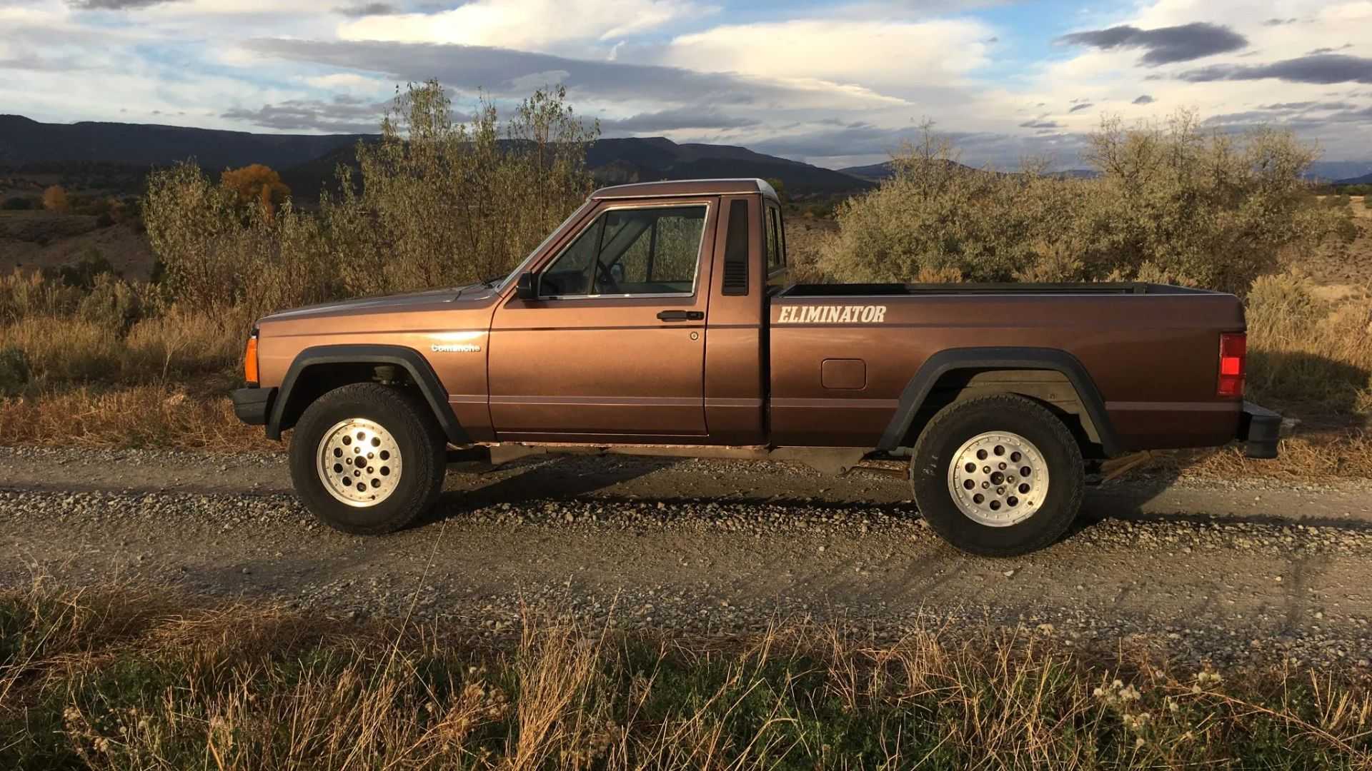 AA1H8Z9X Jeep's Elusive Sports Truck: A Rare Find That Won't Break the Bank