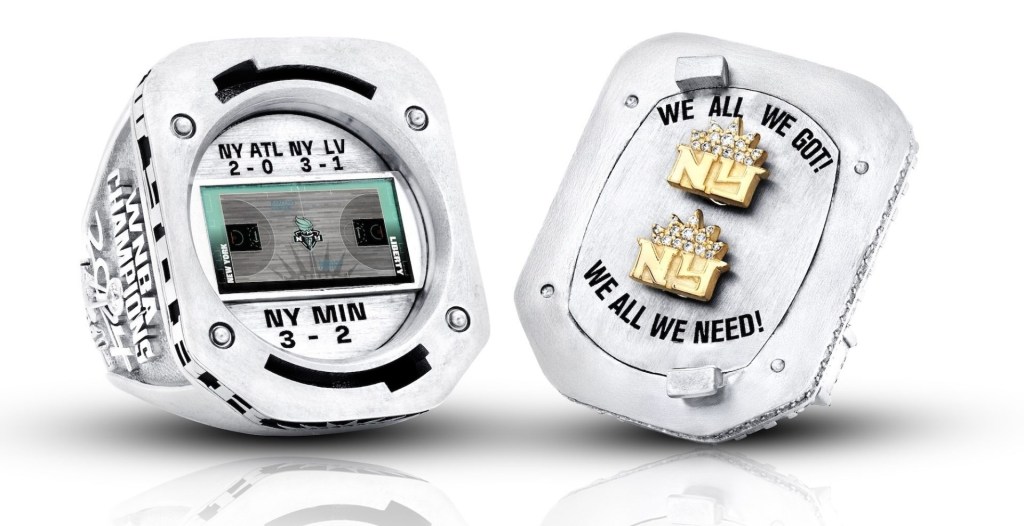 AA1H8h8z Opulence on Display: Elite Jewelers Adorn Athletes for the Spotlight