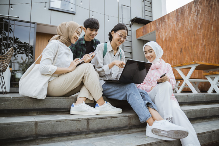 Mahasiswa Baru Hadapi Tantangan Akademik