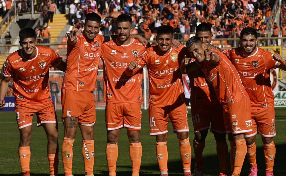 Histórico de Cobreloa celebra el importante triunfo ante Curicó Unido ...