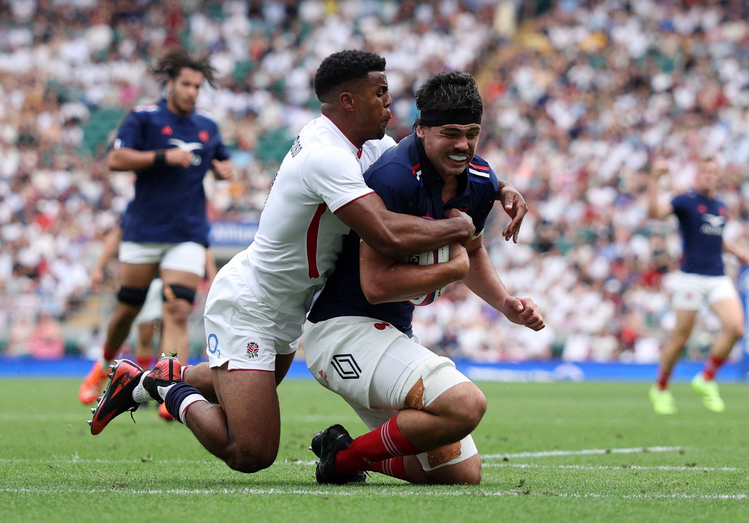AA1H9JJS England XV vs France XV: Live Reaction as Steve Borthwick’s Team Falls in Thrilling Twickenham Clash