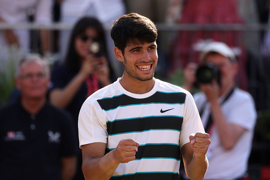 AA1H9PW3 Alcaraz vs. Bautista Agut: Live Scores and Results as Draper Bows Out at Queen’s Tennis