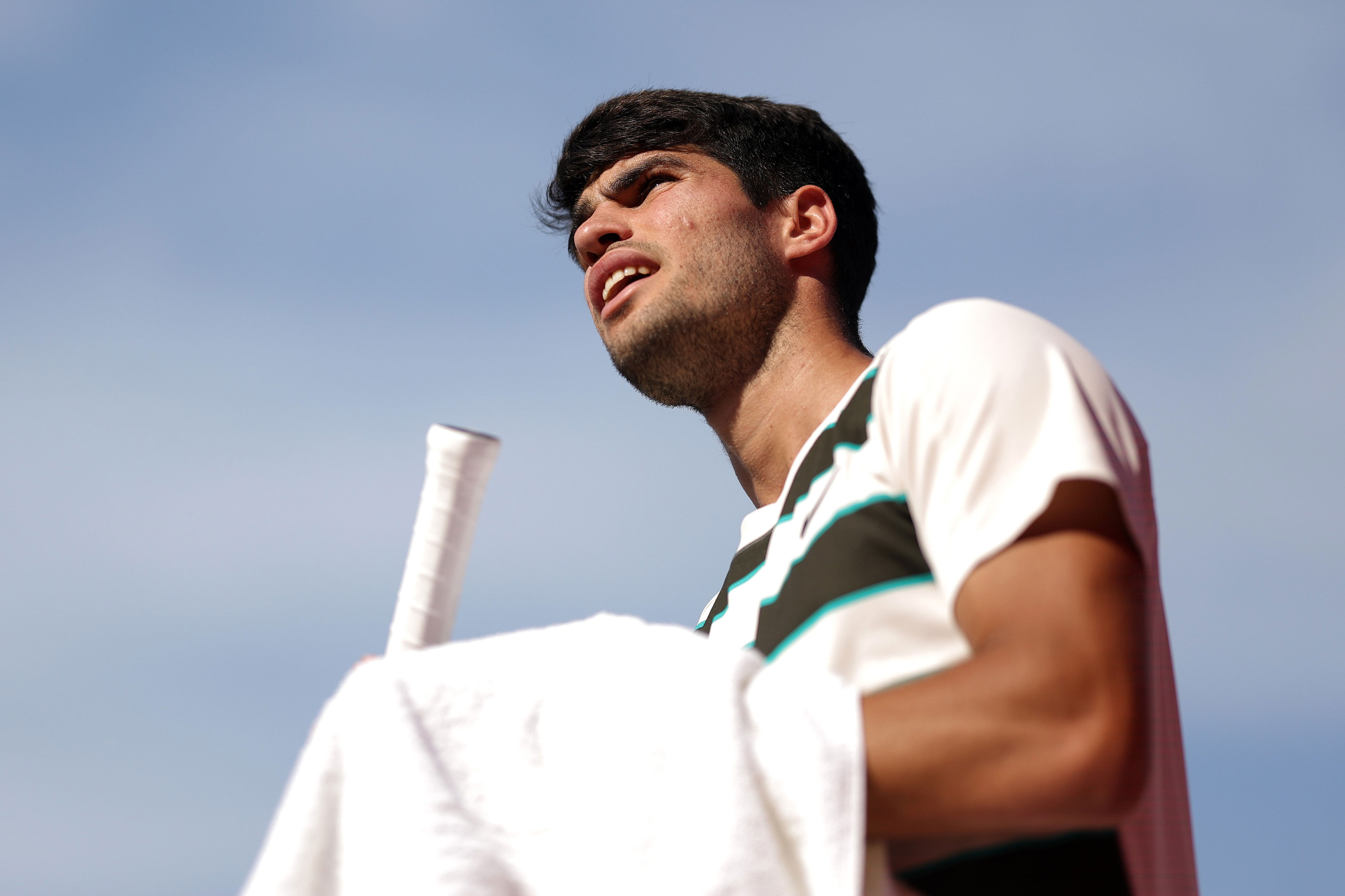 AA1H9cNA Alcaraz vs. Bautista Agut: Live Scores and Results as Draper Bows Out at Queen’s Tennis