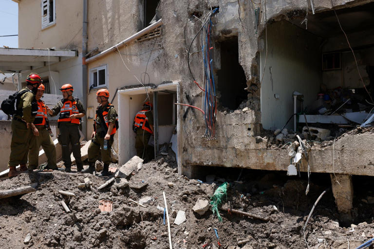 Israel iran latest trump considers strikes as idf kills two iranian