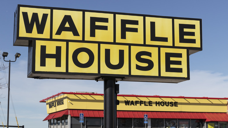 13 Essential Rules for Your First Visit to Waffle House