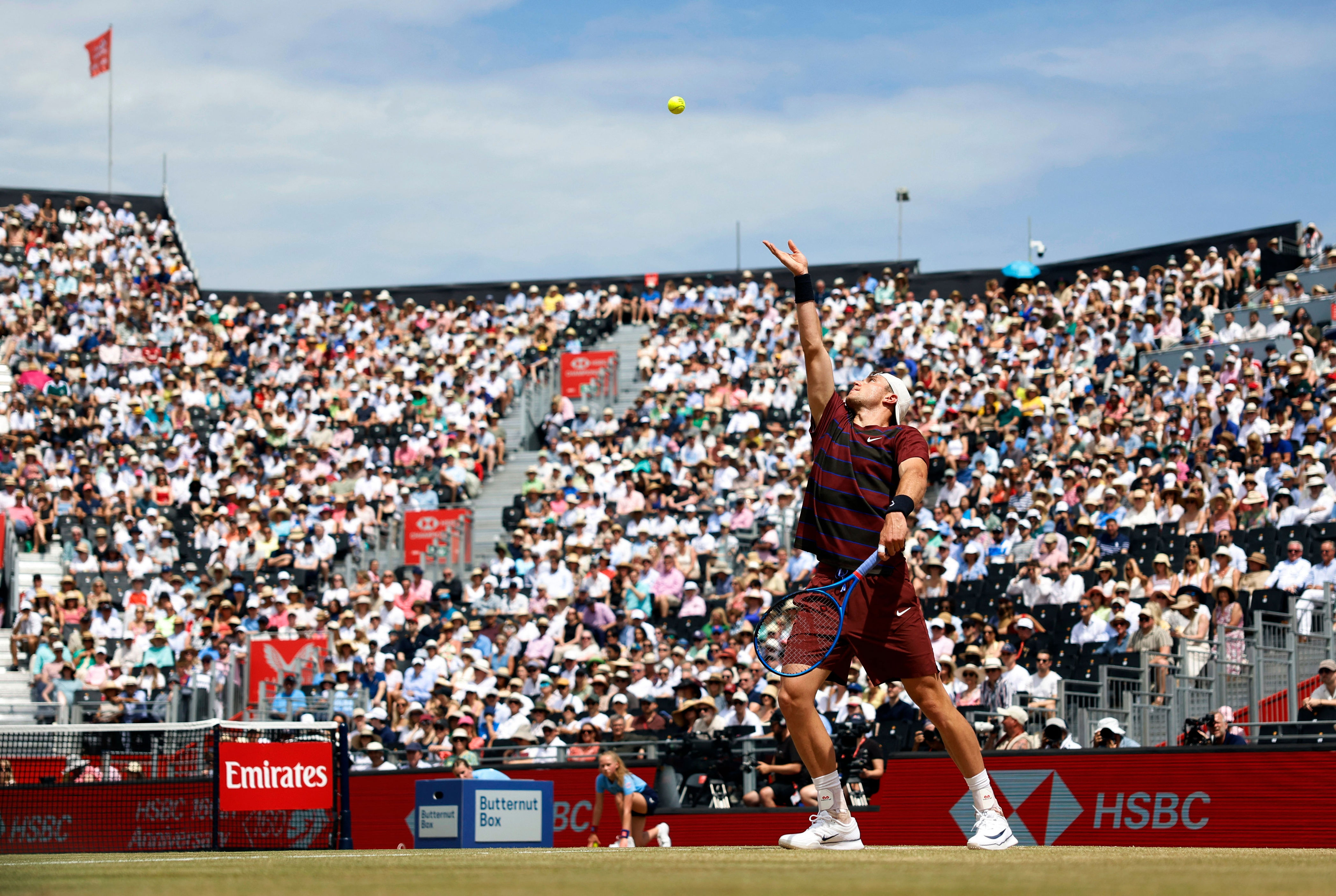 AA1H9oiH Alcaraz vs. Bautista Agut: Live Scores and Results as Draper Bows Out at Queen’s Tennis