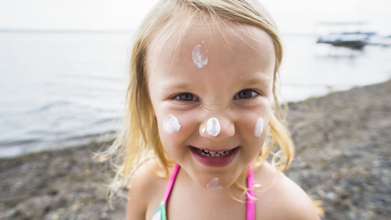 Hete dagen: hoe hou je het hoofd koel en wat doe je beter niet?