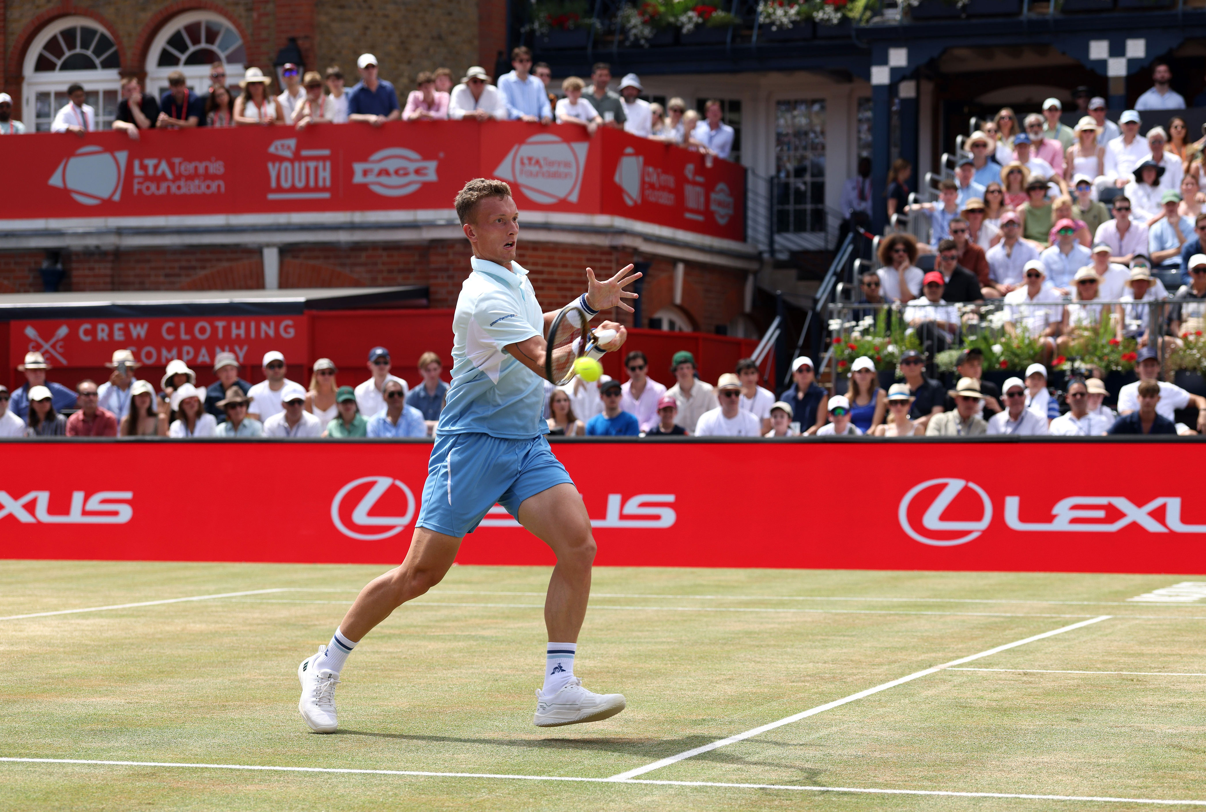 AA1H9rD3 Alcaraz vs. Bautista Agut: Live Scores and Results as Draper Bows Out at Queen’s Tennis