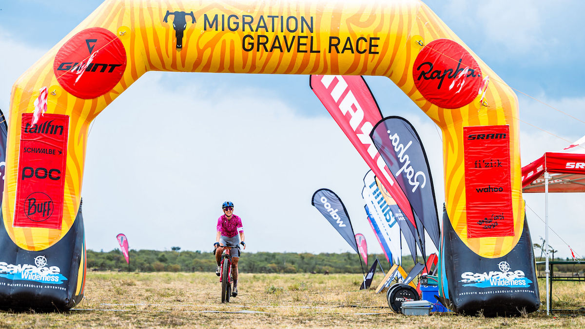 AA1H9zEL Racing Across Kenya's Savannas and Wildlife Trails – Haley Hunter Smith and Lukas Baum Triumph in Four-Stage Migration Gravel Race