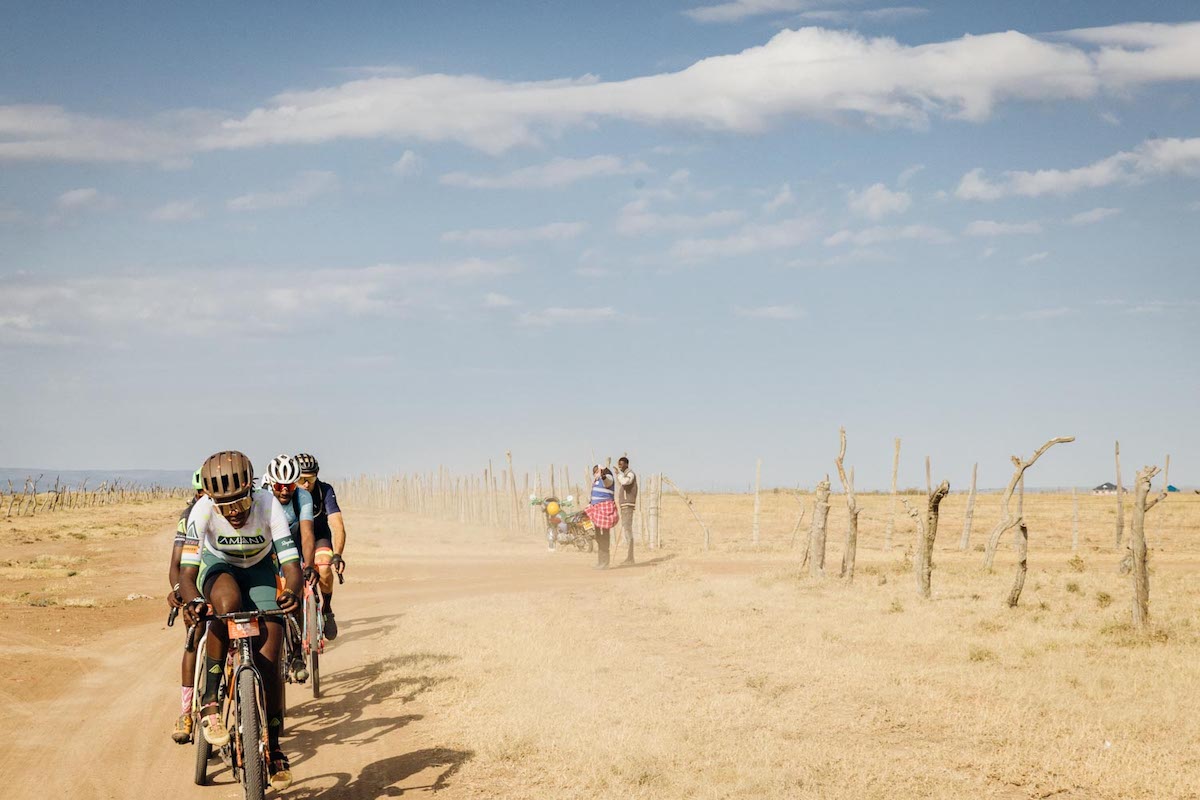 AA1H9zEj Racing Across Kenya's Savannas and Wildlife Trails – Haley Hunter Smith and Lukas Baum Triumph in Four-Stage Migration Gravel Race