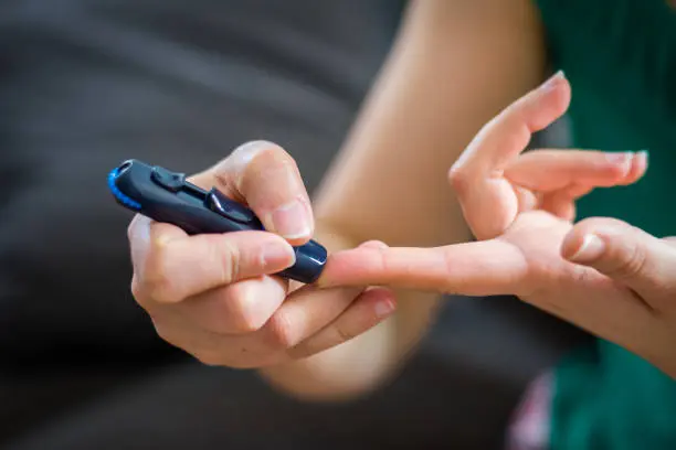 Microplásticos podem aumentar risco de diabetes, indica estudo