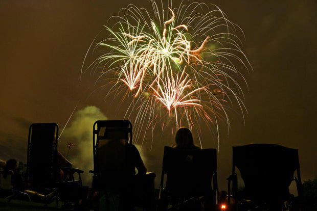 parks with 4 of july show